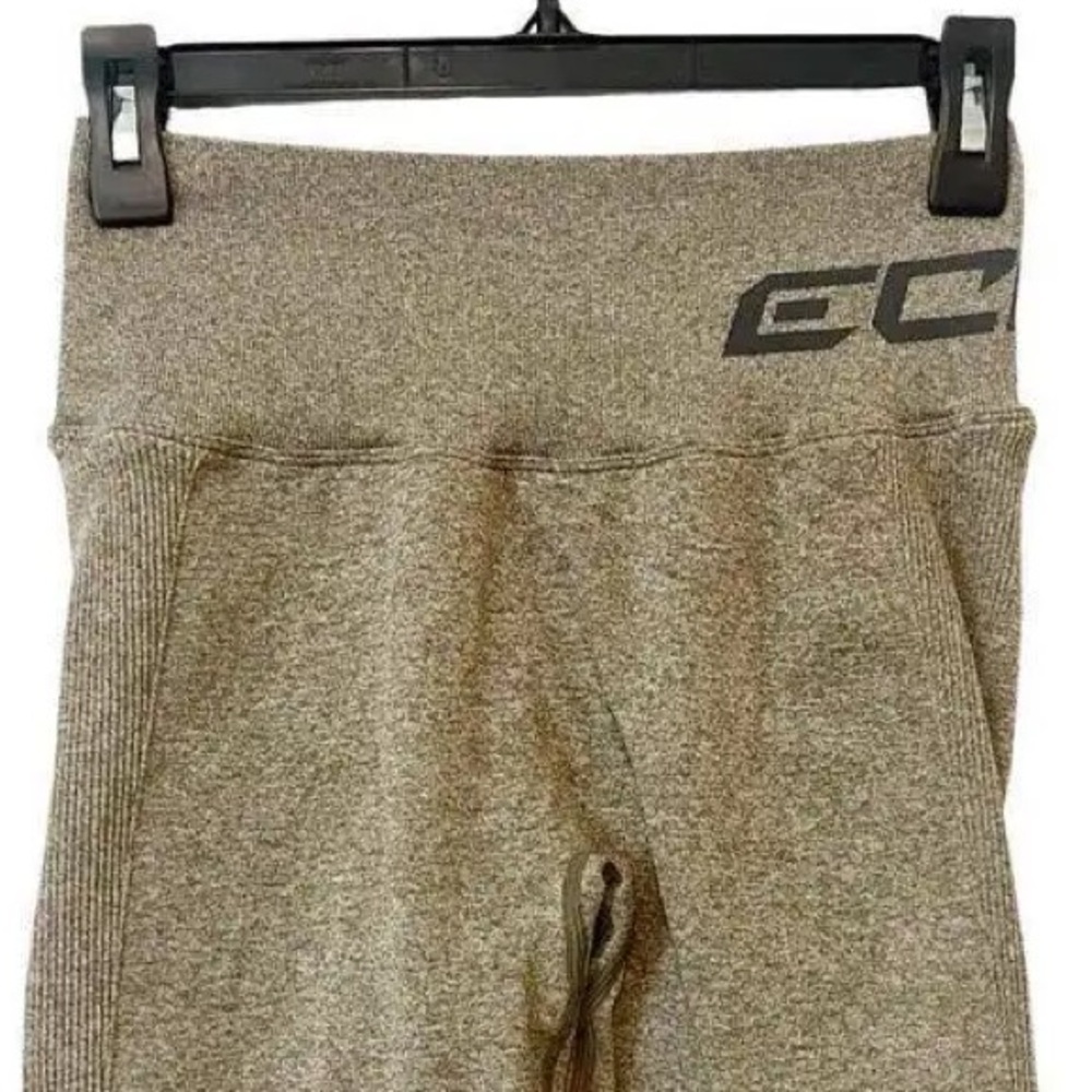 ECHT Arise Scrunch Shorts - Khaki - Small